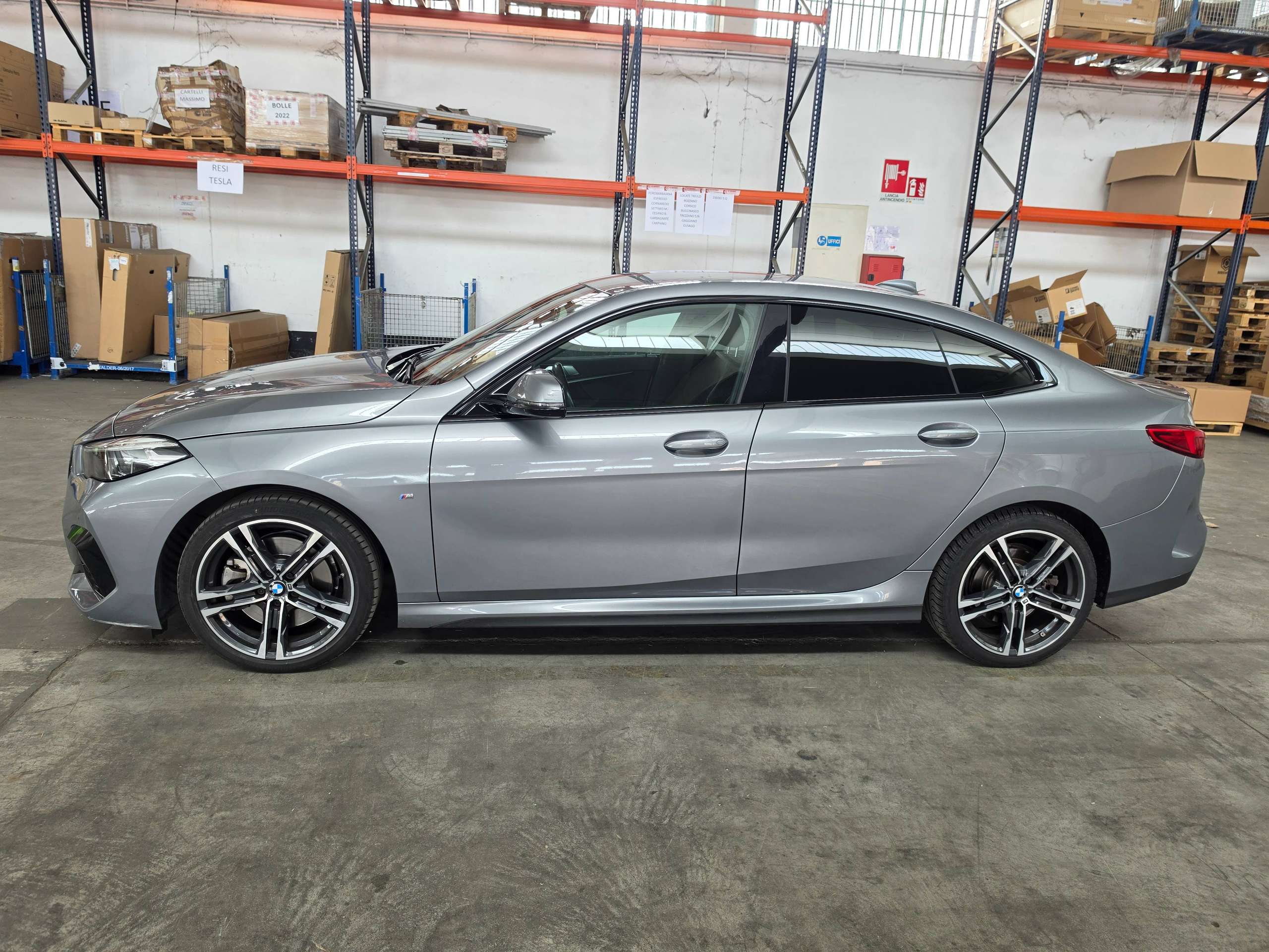 Vehicle photo 8