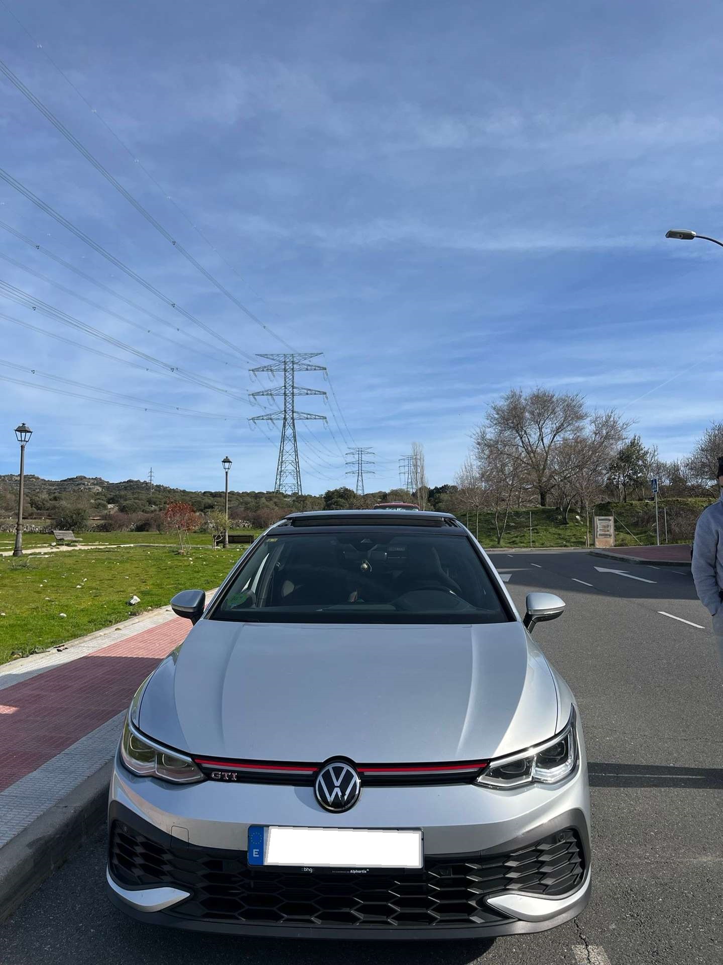 Vehicle photo 16