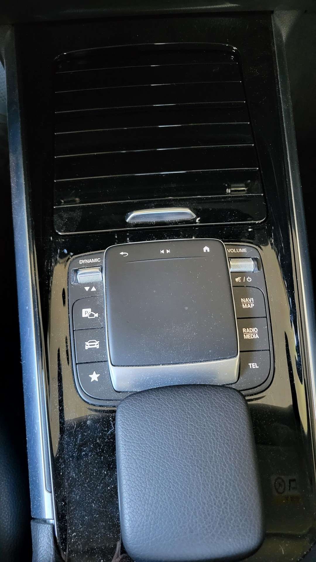 Vehicle photo 10