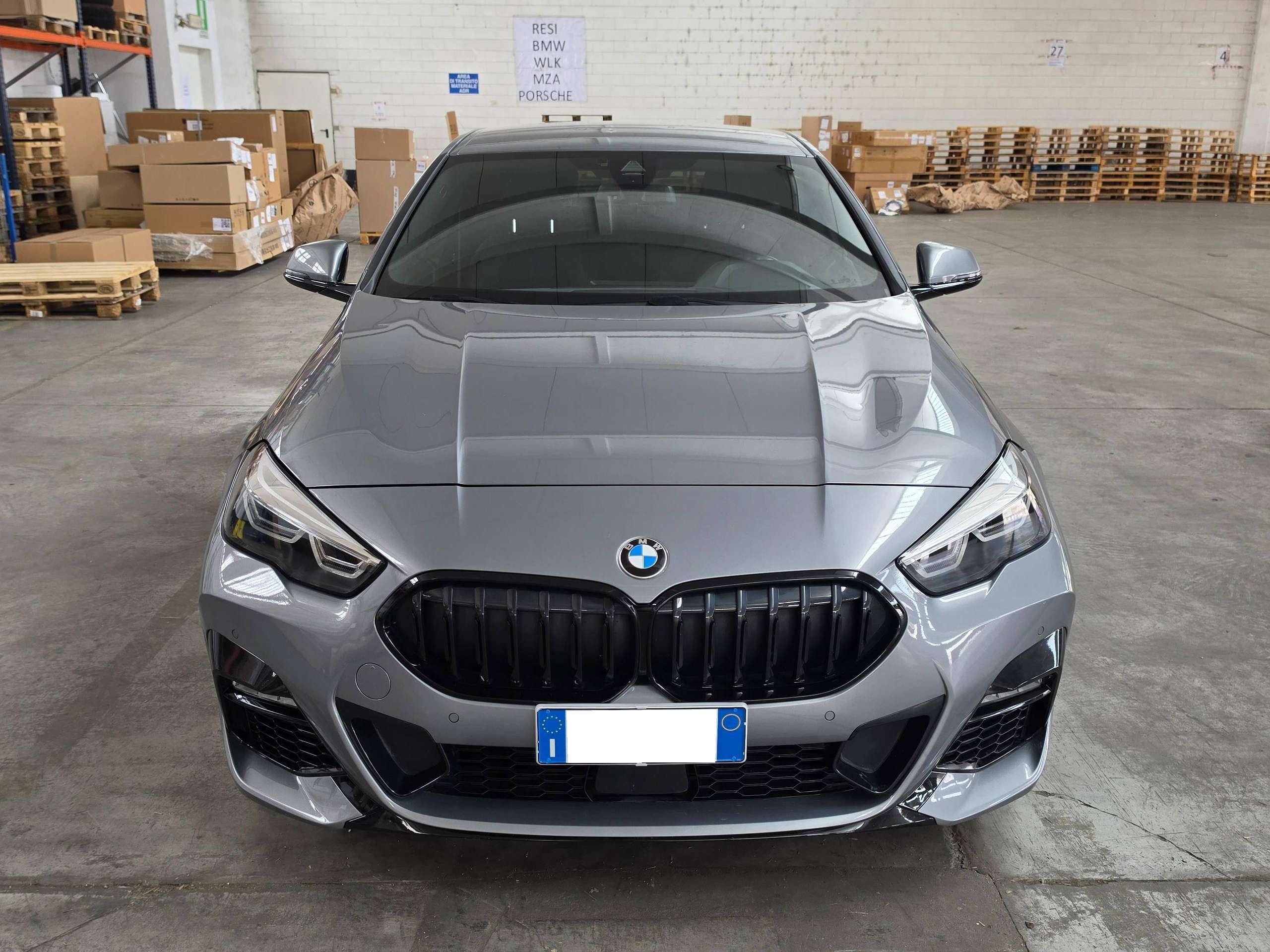 Vehicle photo 5