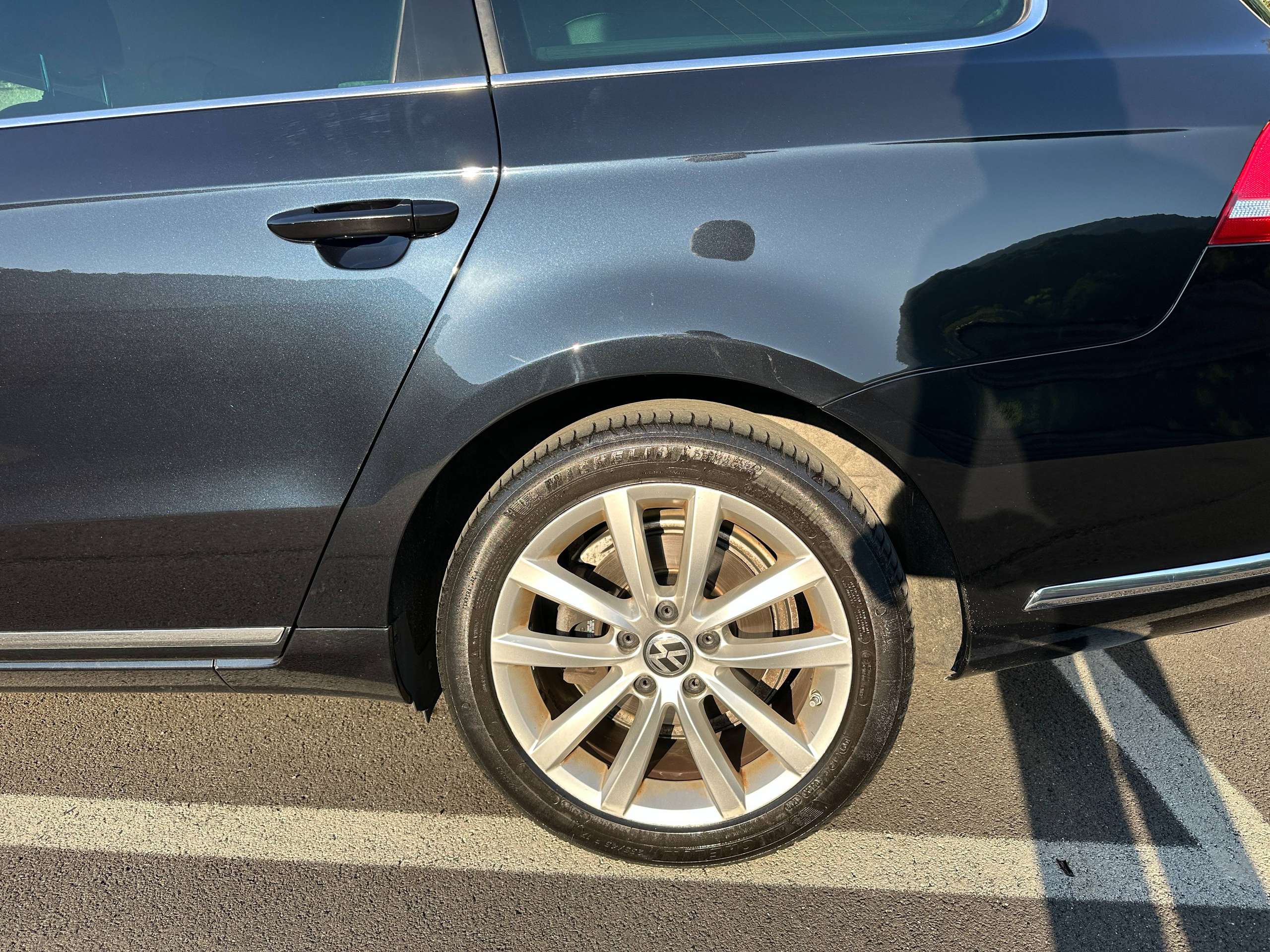 Vehicle photo 43