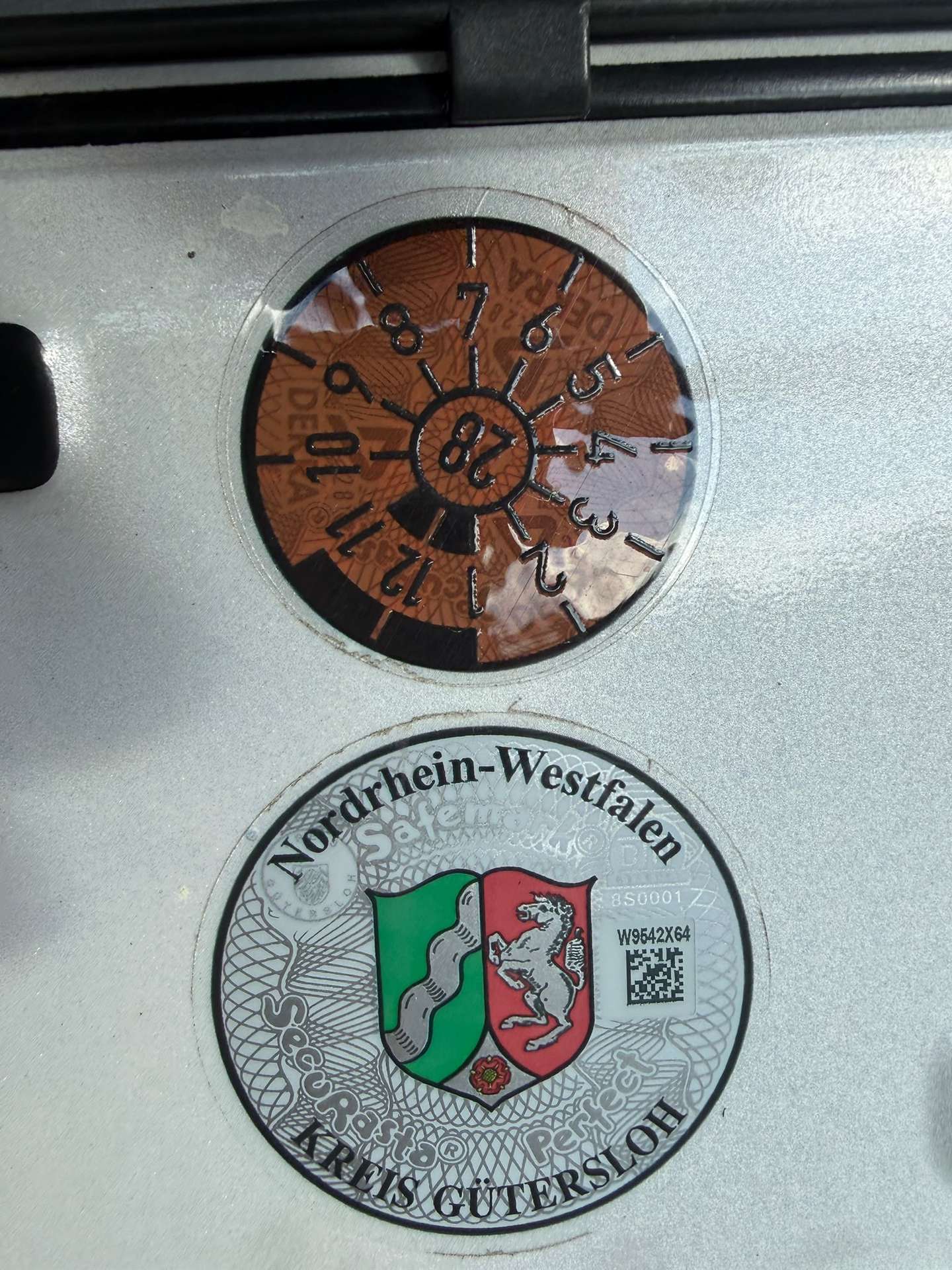 Vehicle photo 15