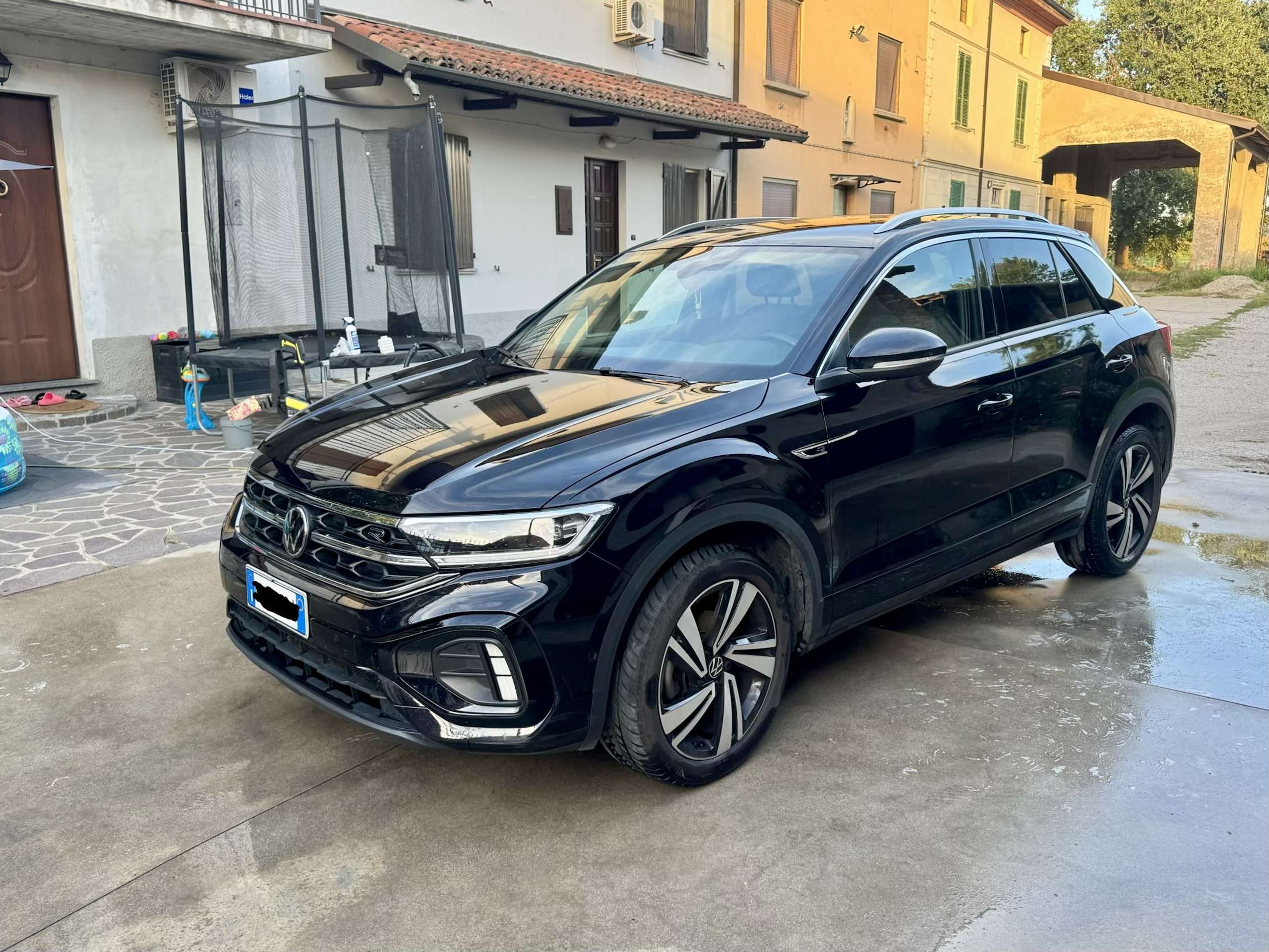 Vehicle photo 3