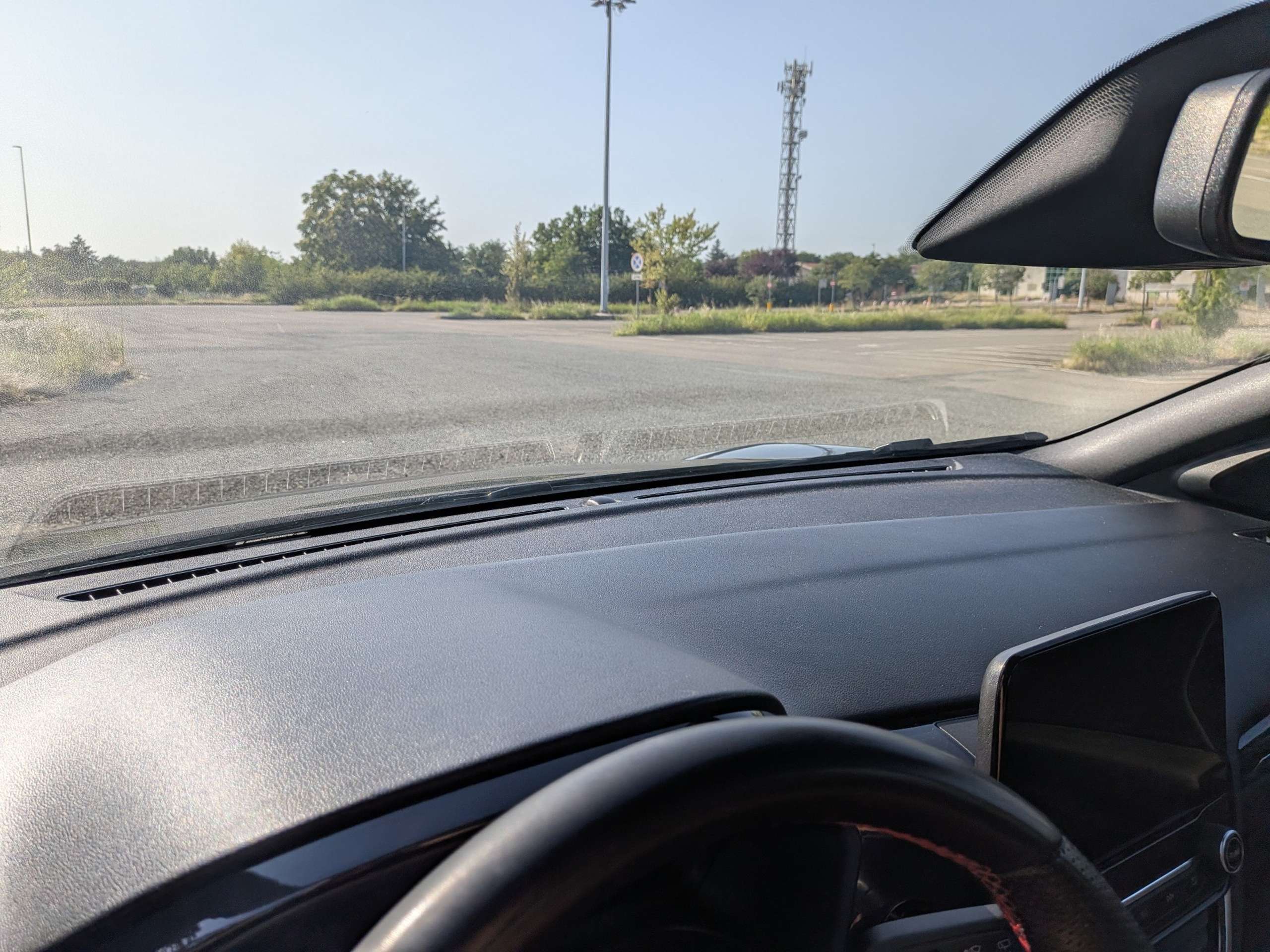 Vehicle photo 13