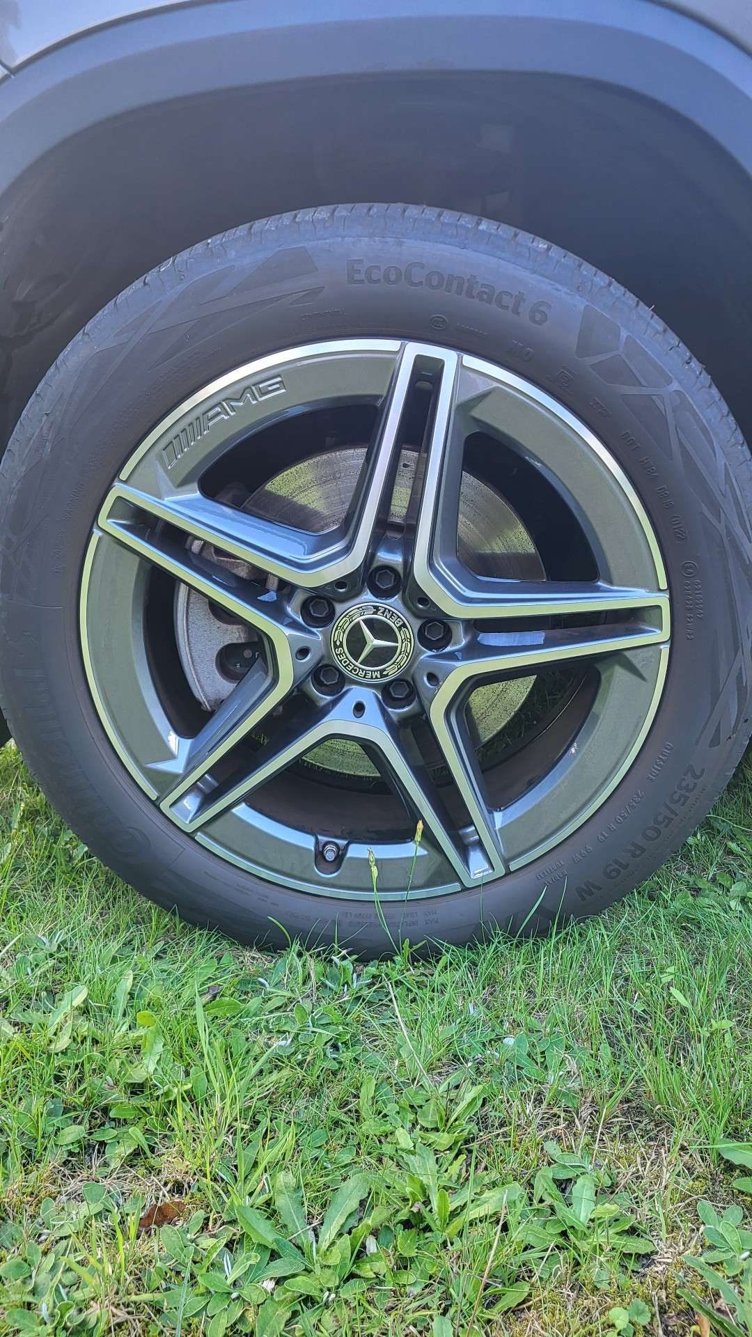 Vehicle photo 13