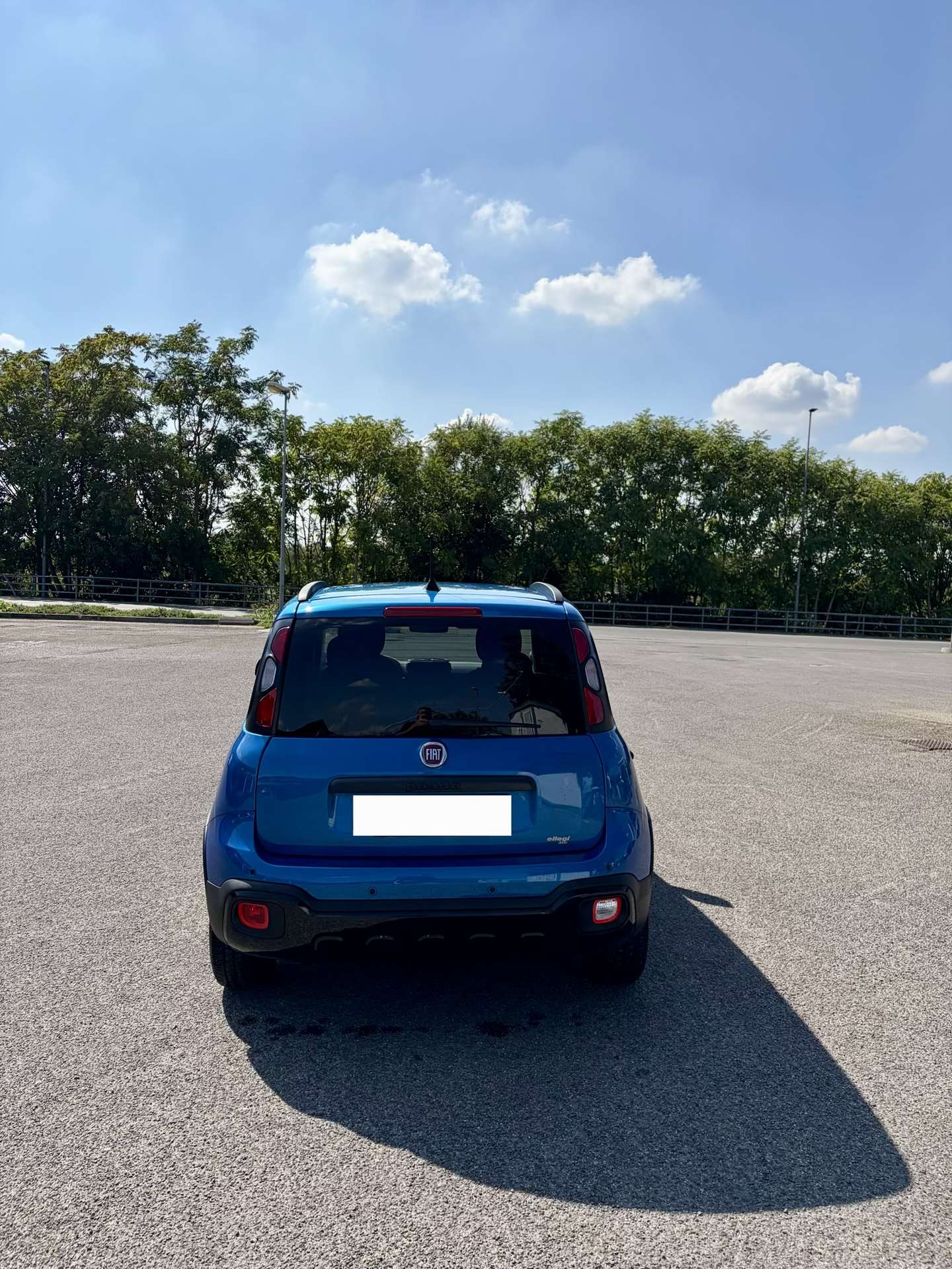 Vehicle photo 5
