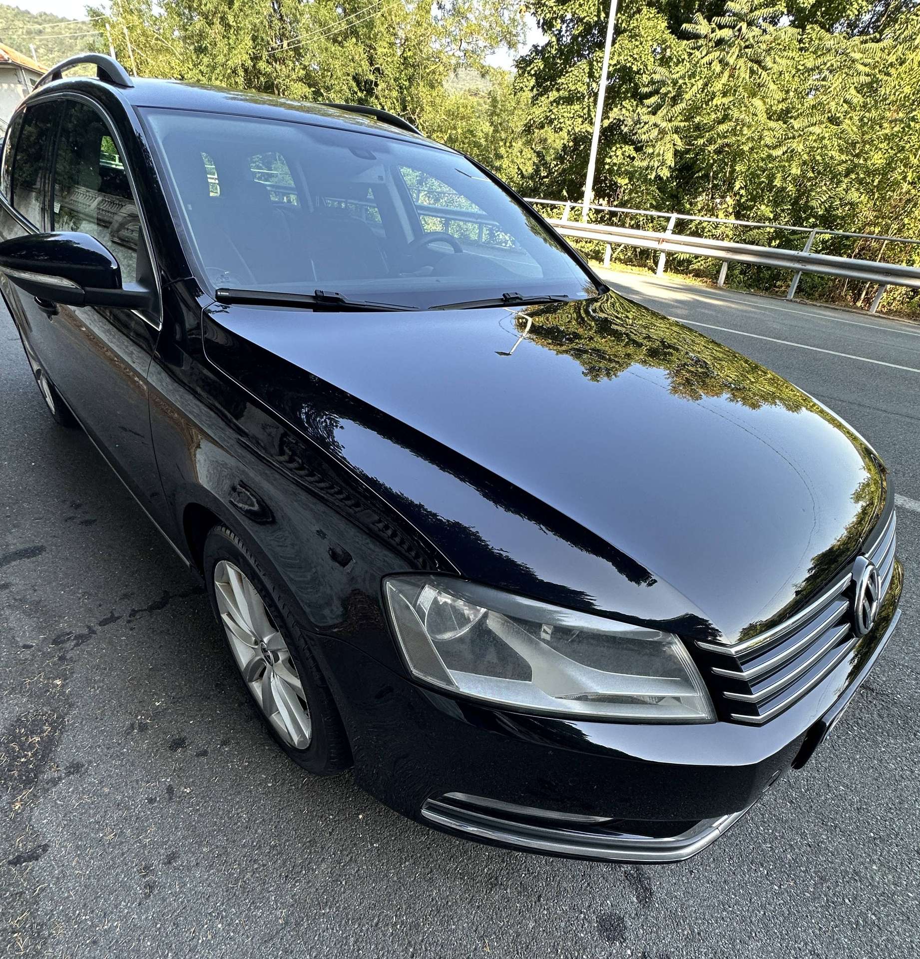 Vehicle photo 18