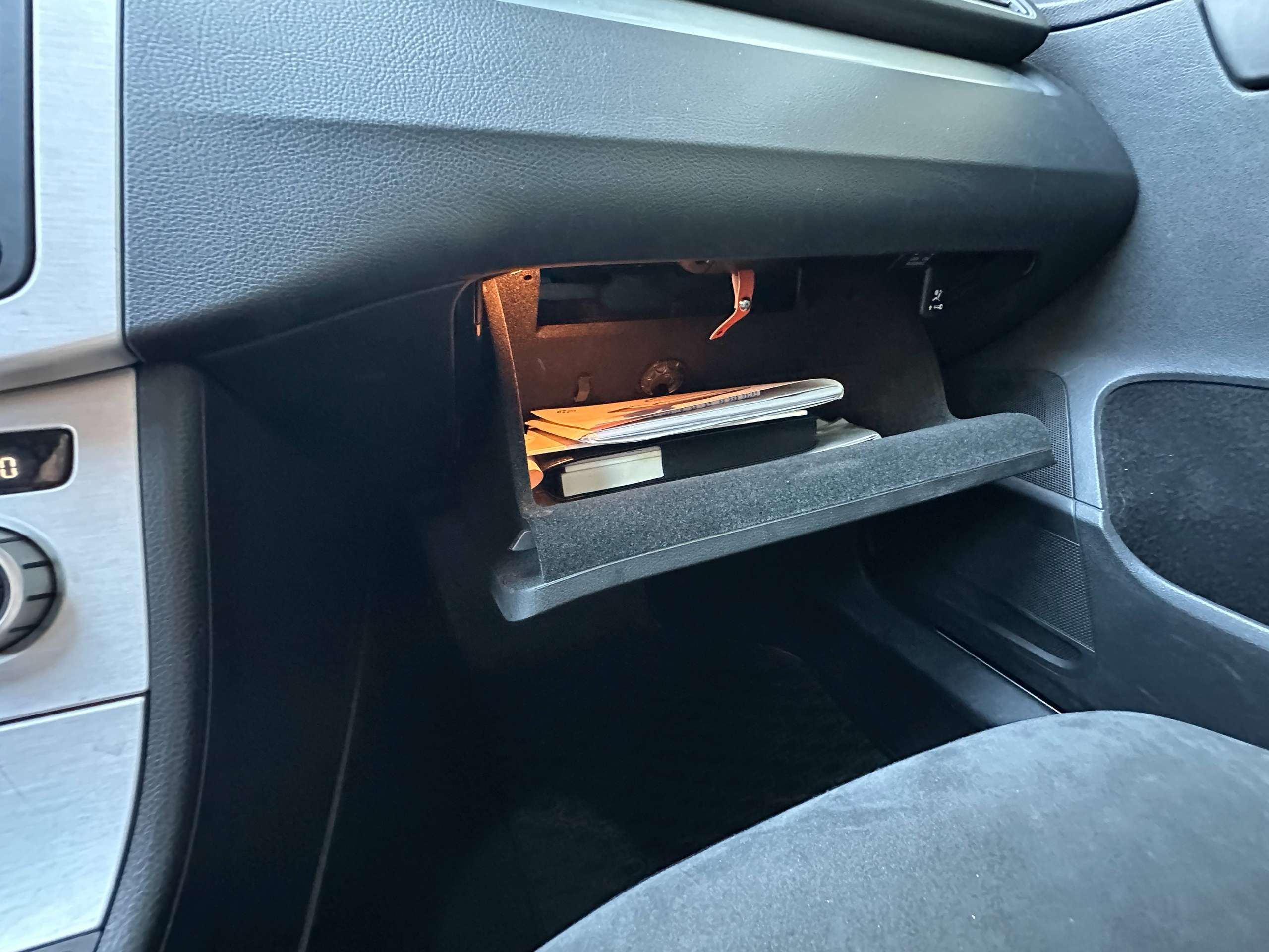 Vehicle photo 34