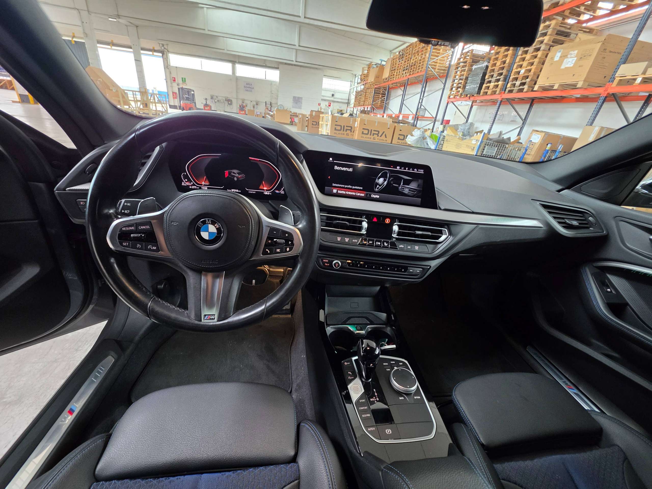 Vehicle photo 9