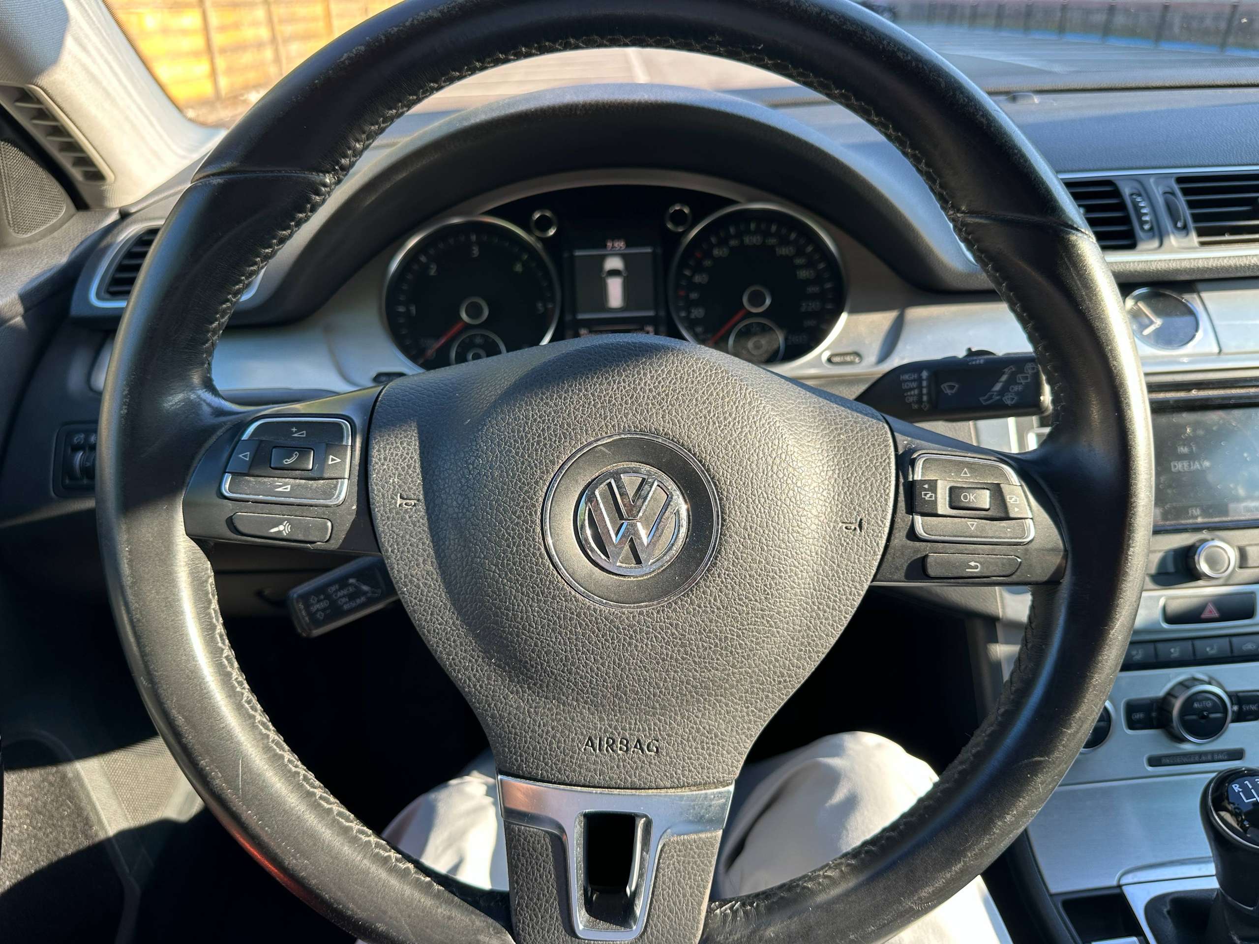 Vehicle photo 38