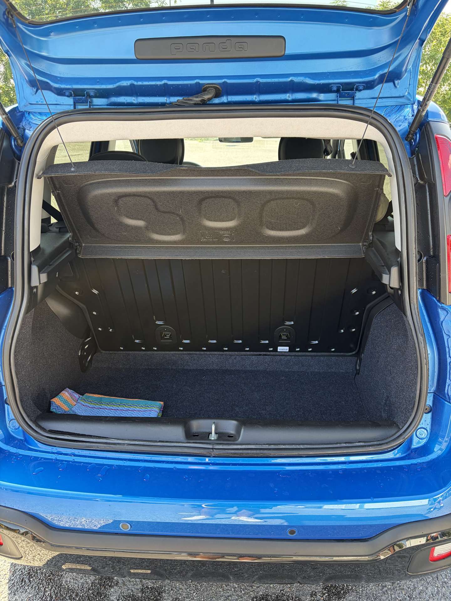 Vehicle photo 15