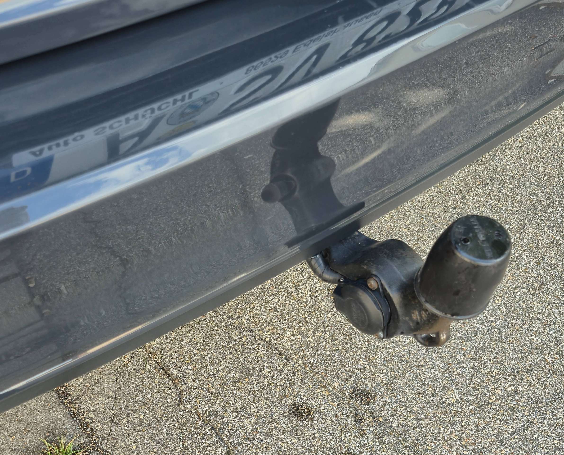 Vehicle photo 17