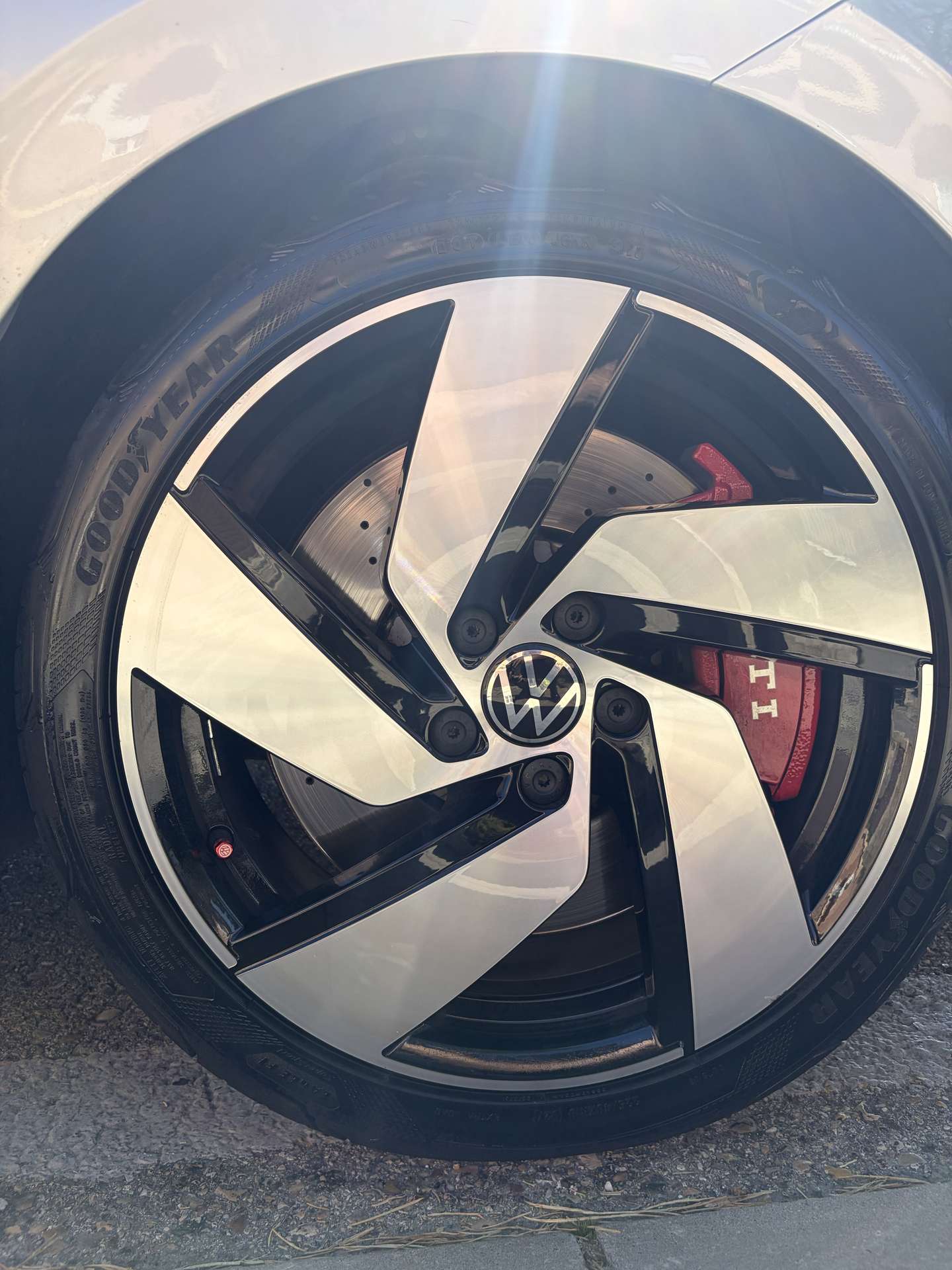 Vehicle photo 6
