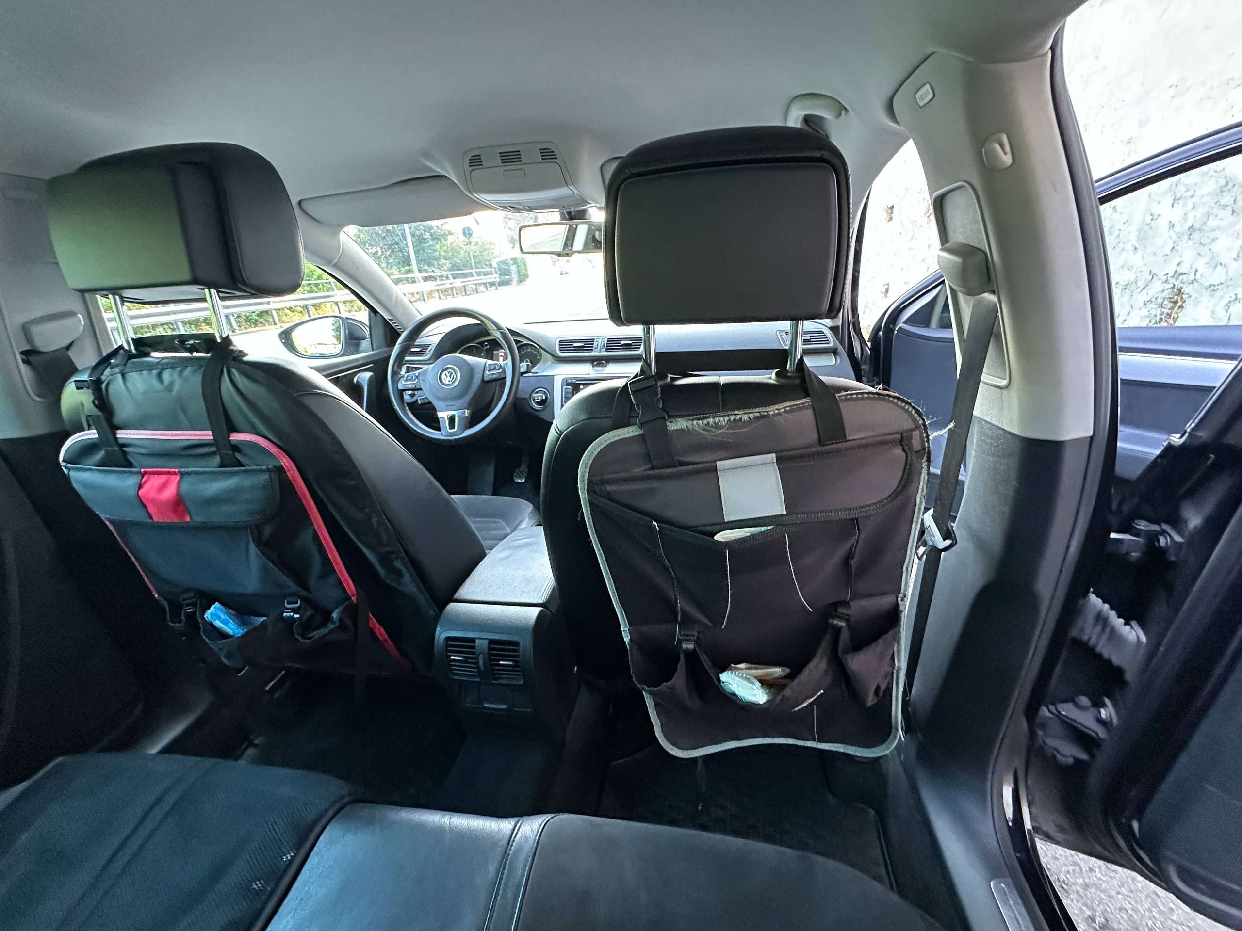 Vehicle photo 23