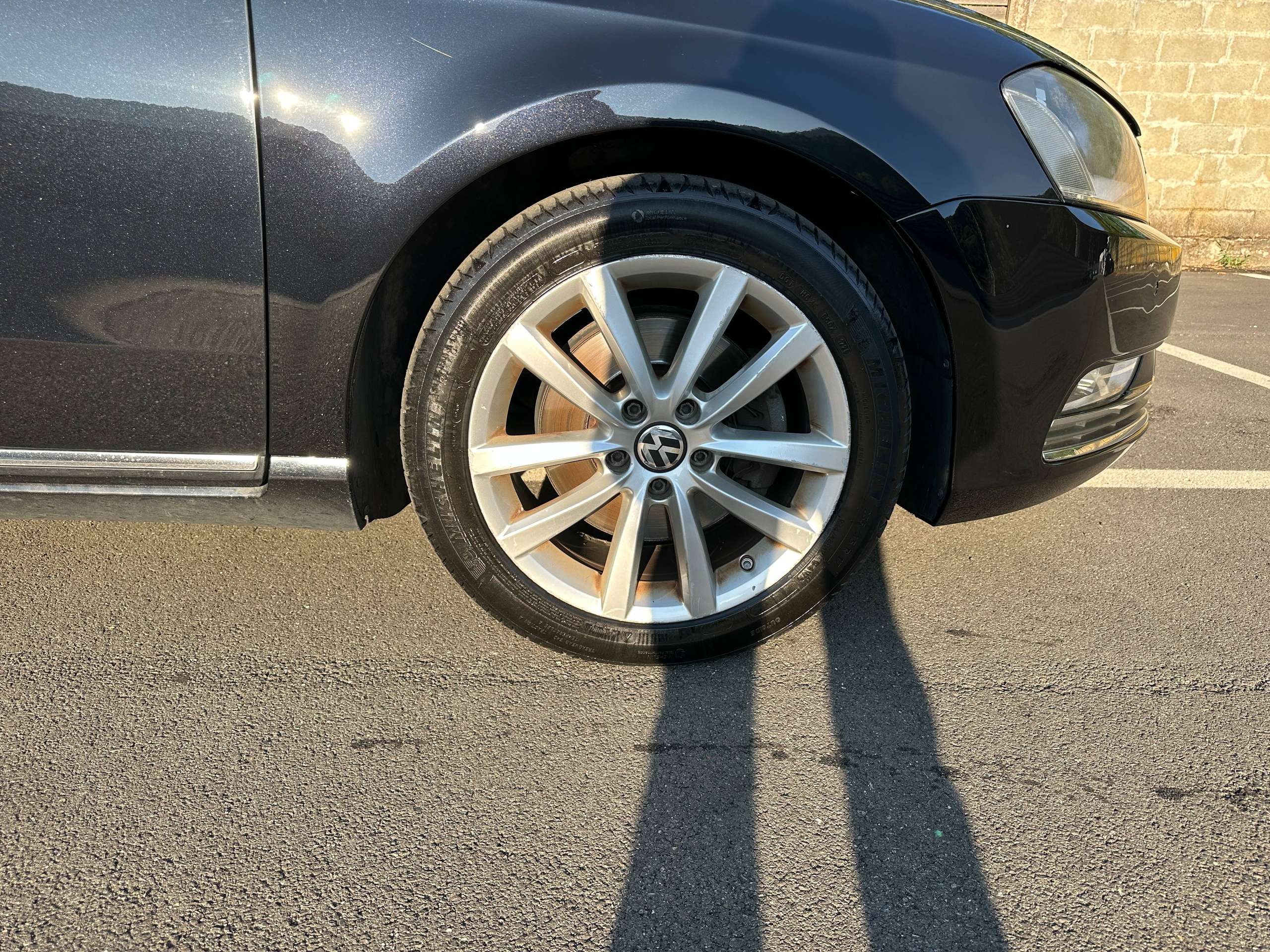 Vehicle photo 44