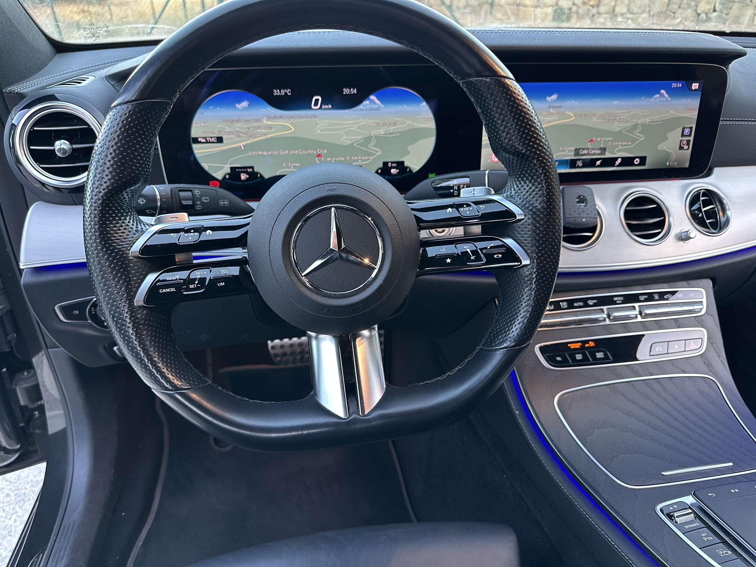 Vehicle photo 16
