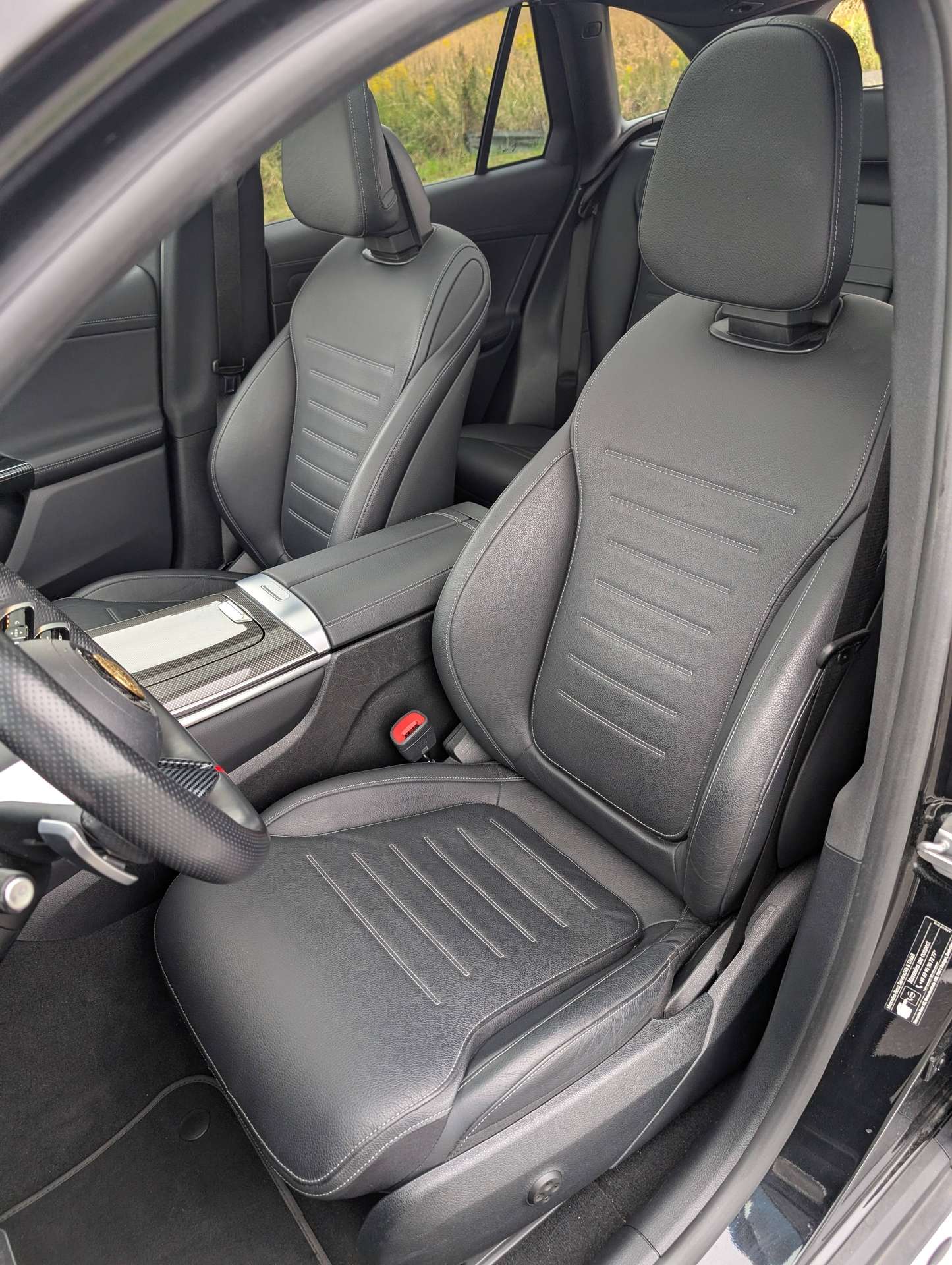 Vehicle photo 14