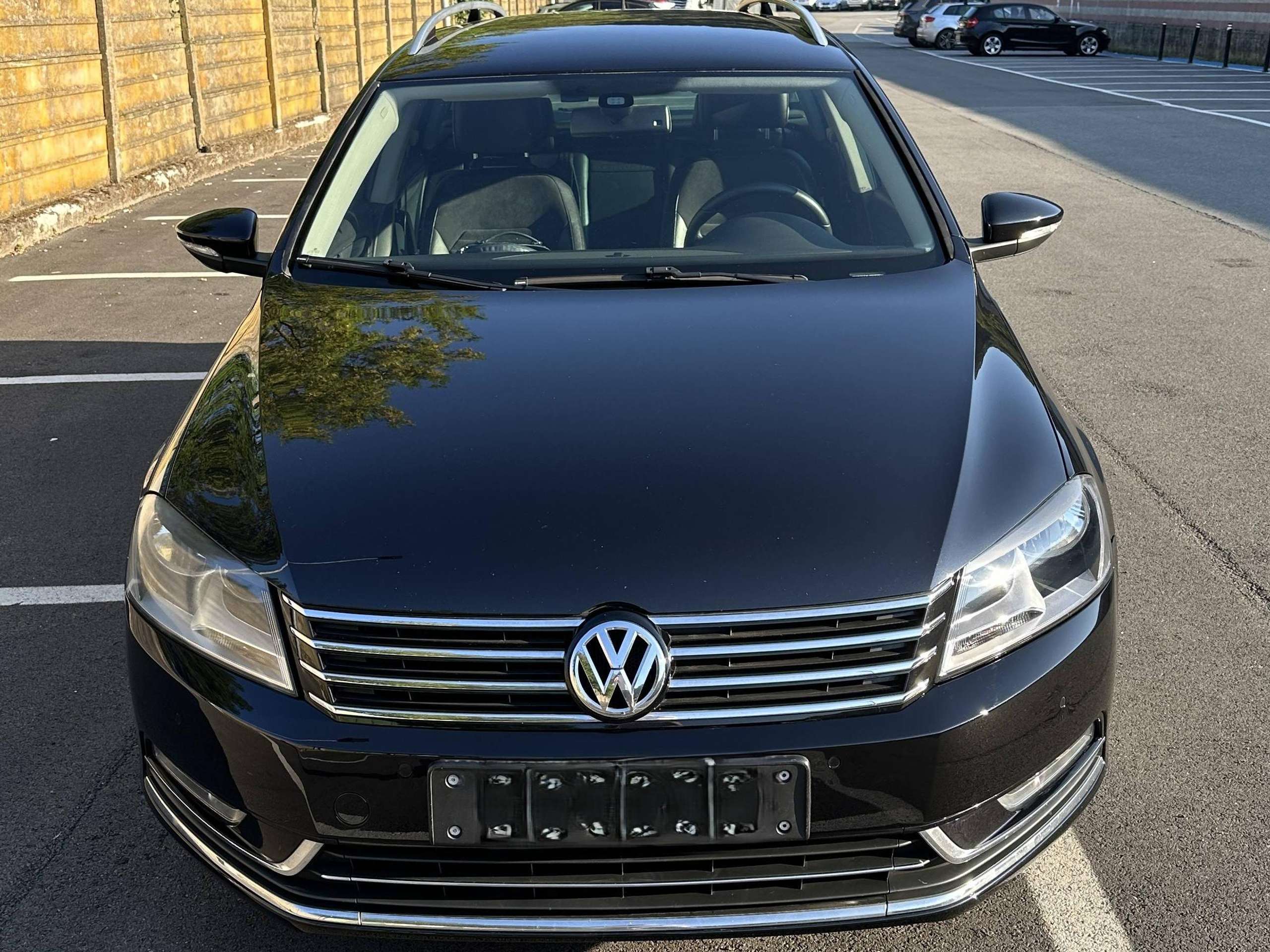 Vehicle photo 21
