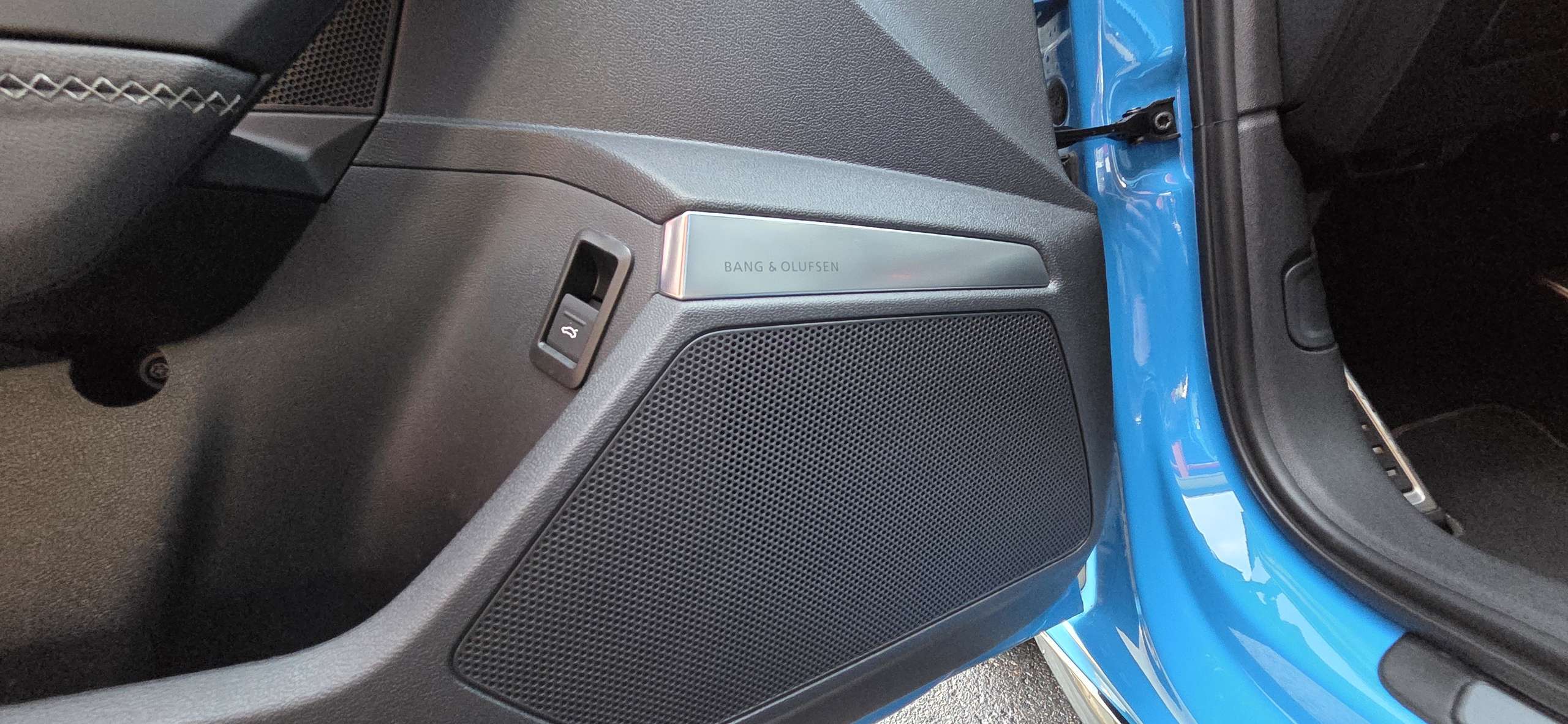 Vehicle photo 20