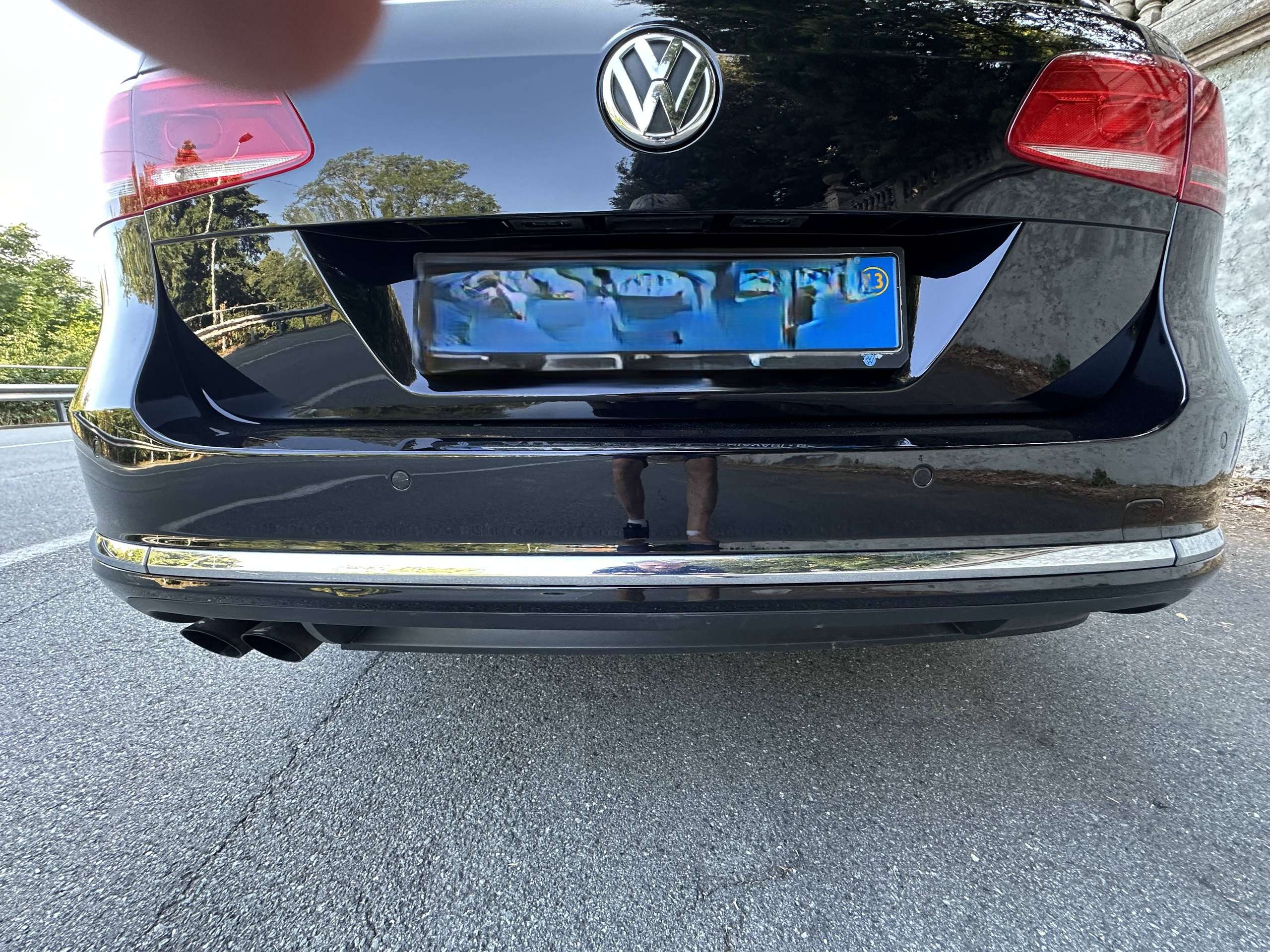 Vehicle photo 10