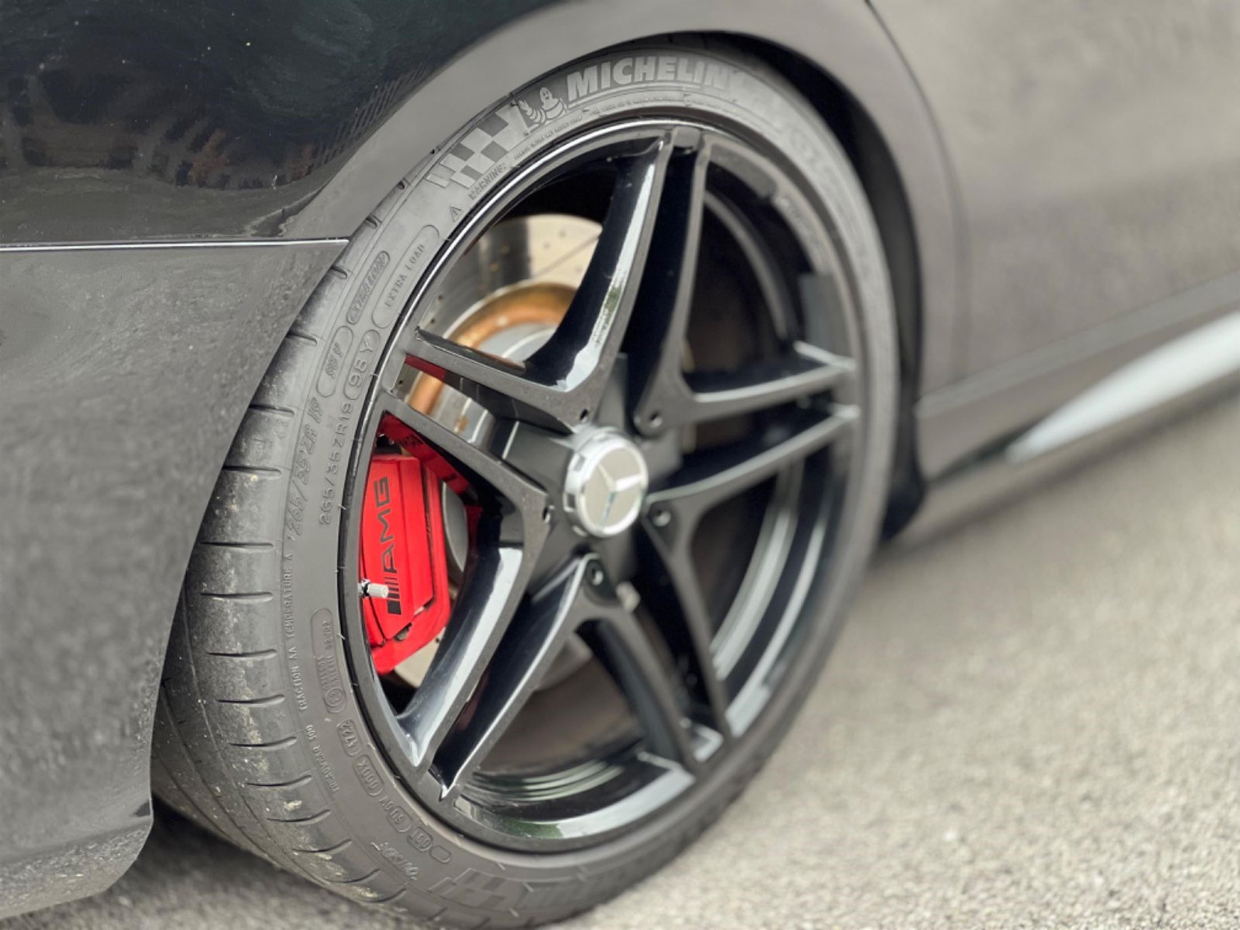 Vehicle photo 6